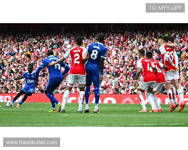 维拉主场三连胜再克曼城创英超新纪录时隔五十年再现辉煌